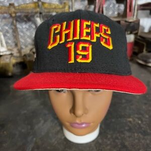 Kanas city chiefs vintage hat 
(Joe Montana) #19